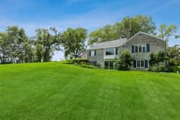 Timber Hill Sanctuary | Quiet 34-Acre Getaway